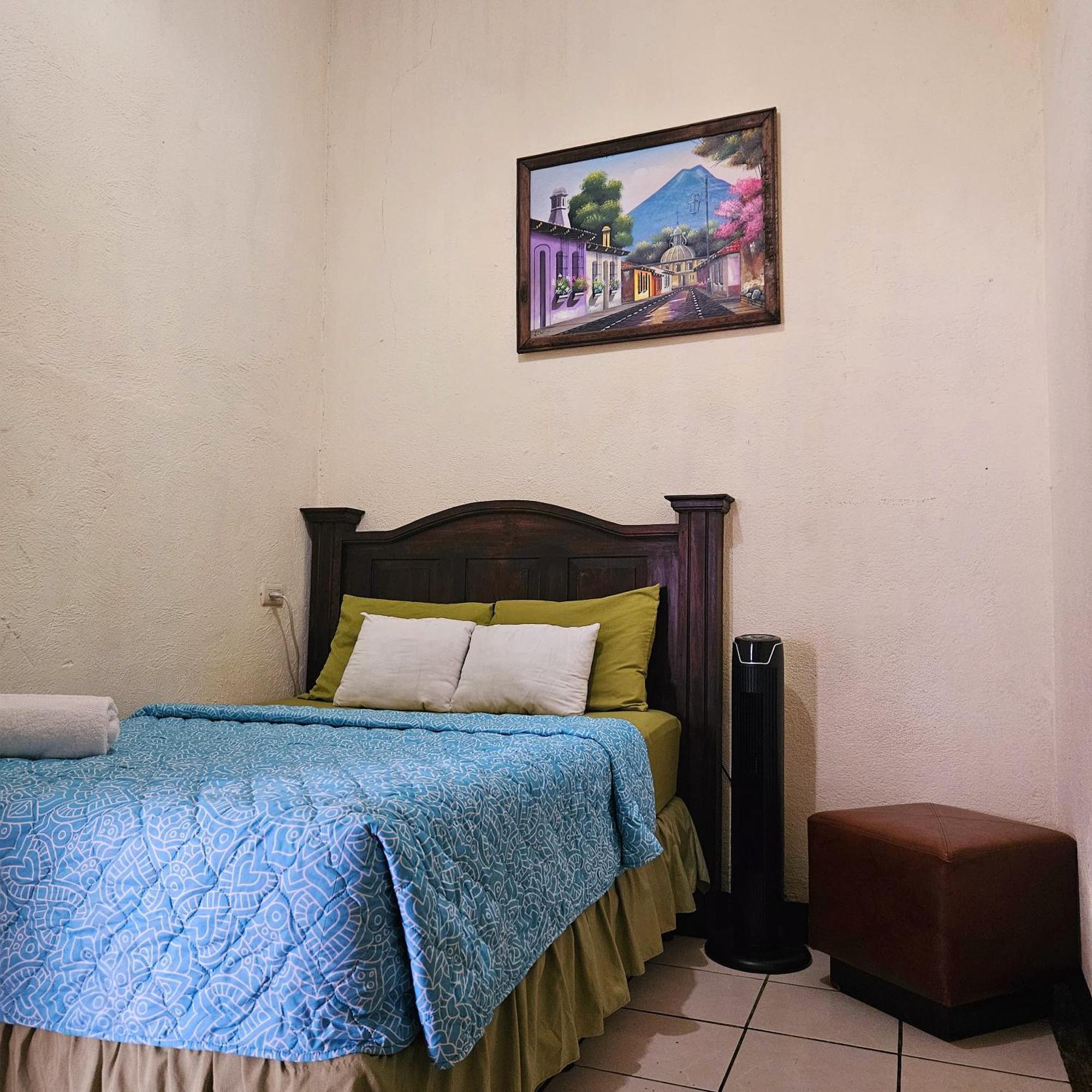 Cermeno'S House Hotel Antigua ภายนอก รูปภาพ