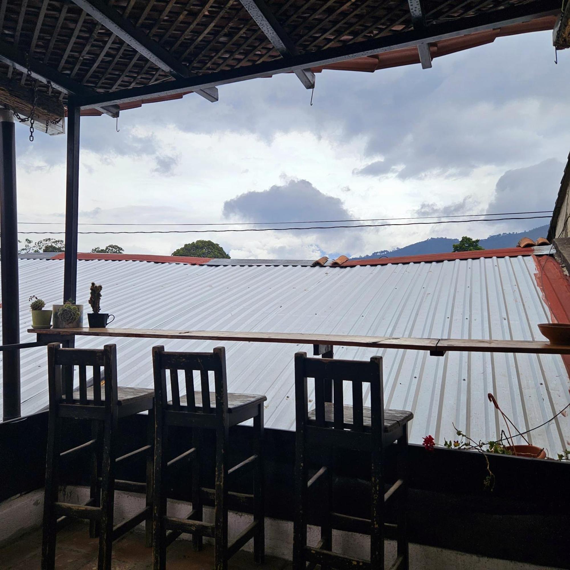 Cermeno'S House Hotel Antigua ภายนอก รูปภาพ