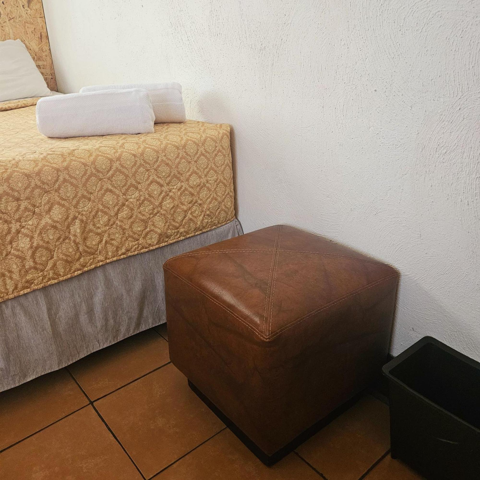 Cermeno'S House Hotel Antigua ภายนอก รูปภาพ