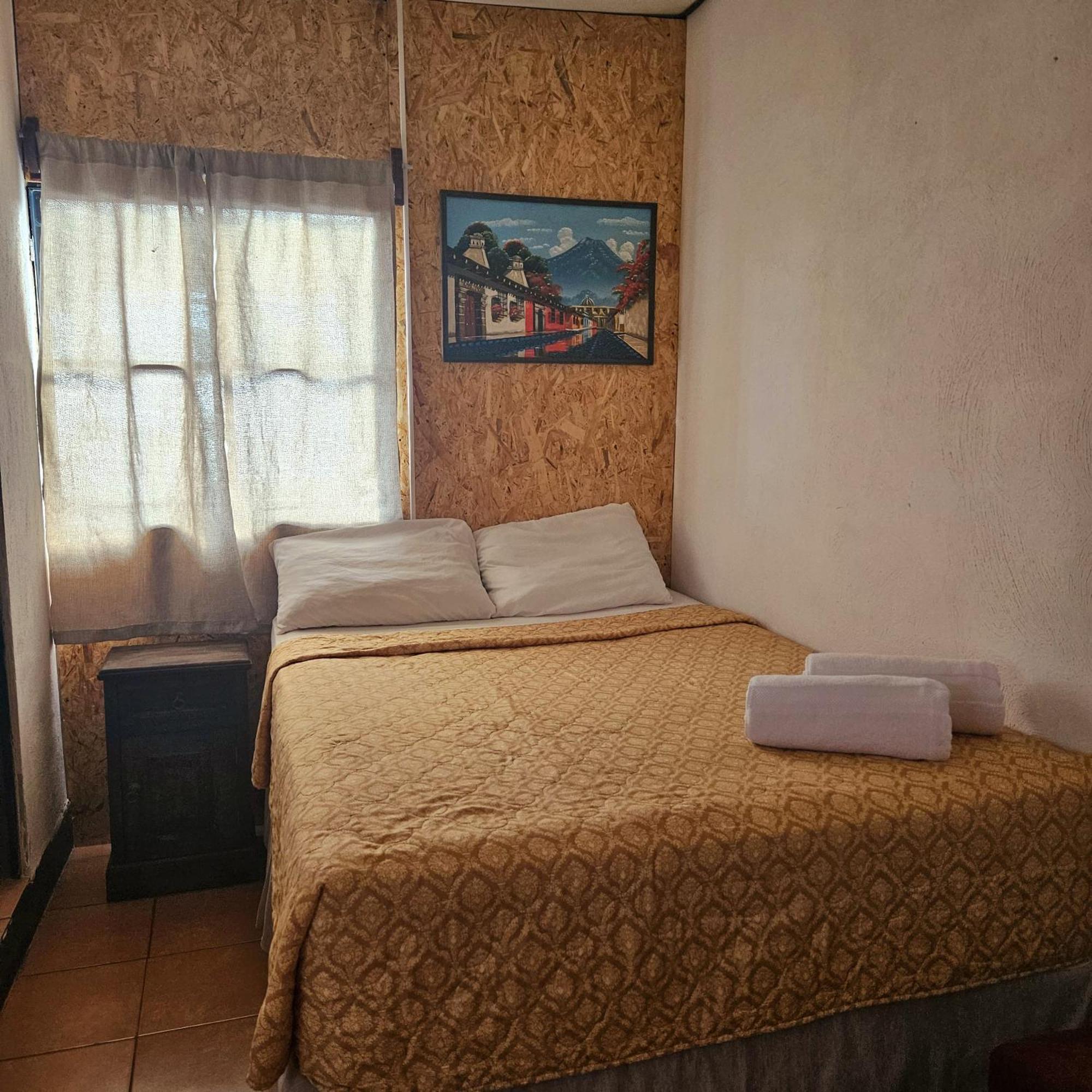 Cermeno'S House Hotel Antigua ภายนอก รูปภาพ
